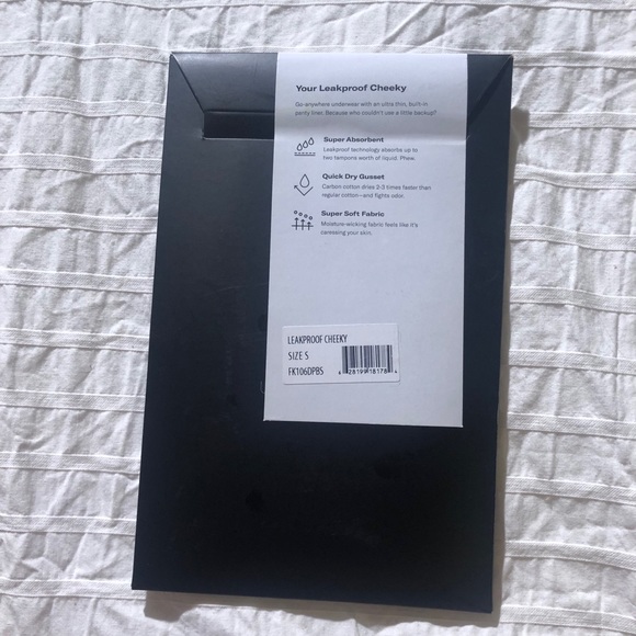 Knix- cheeky period underwear bundle size small - Picture 8 of 8